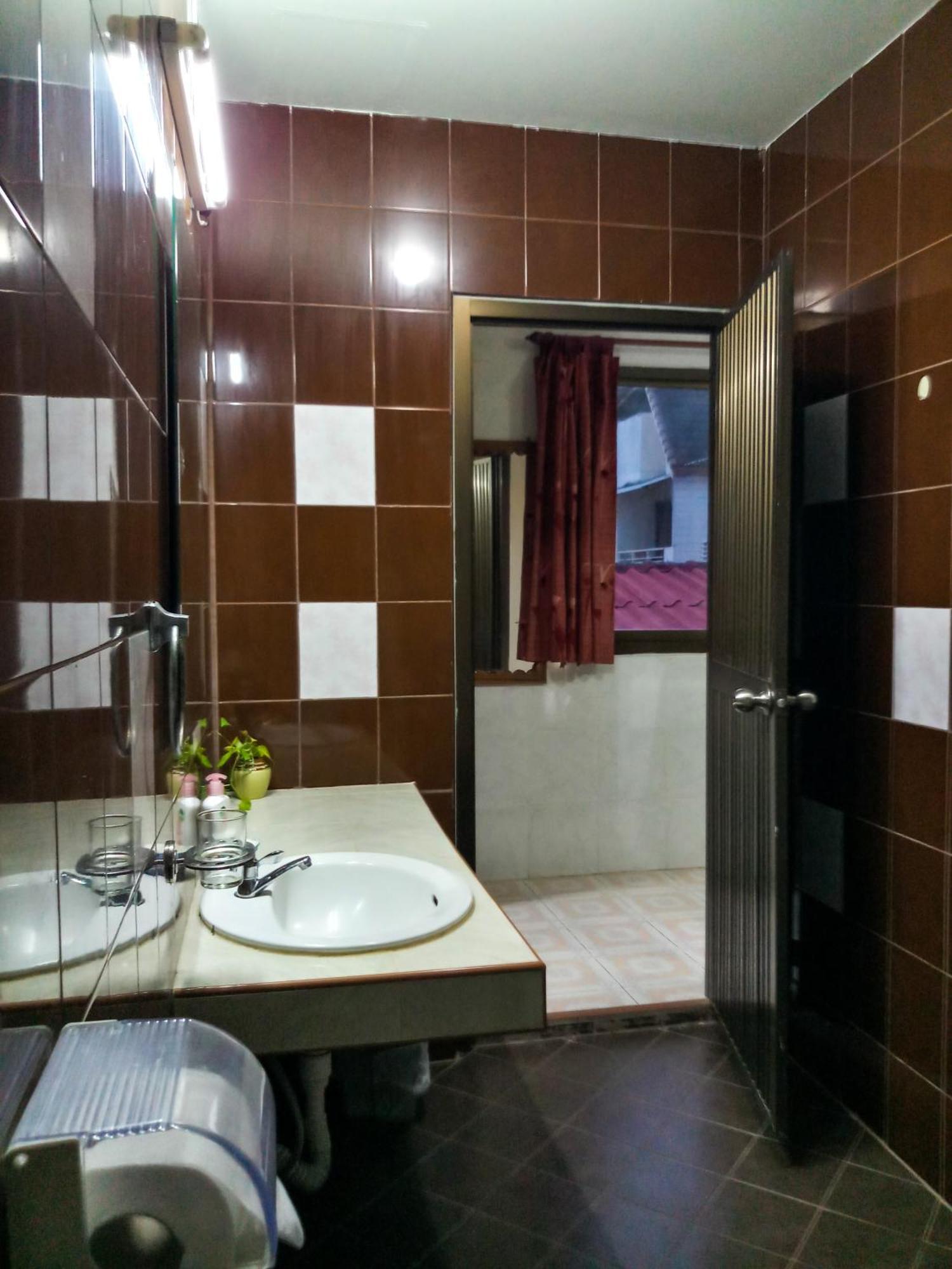 Kata Lina Guesthouse المظهر الخارجي الصورة